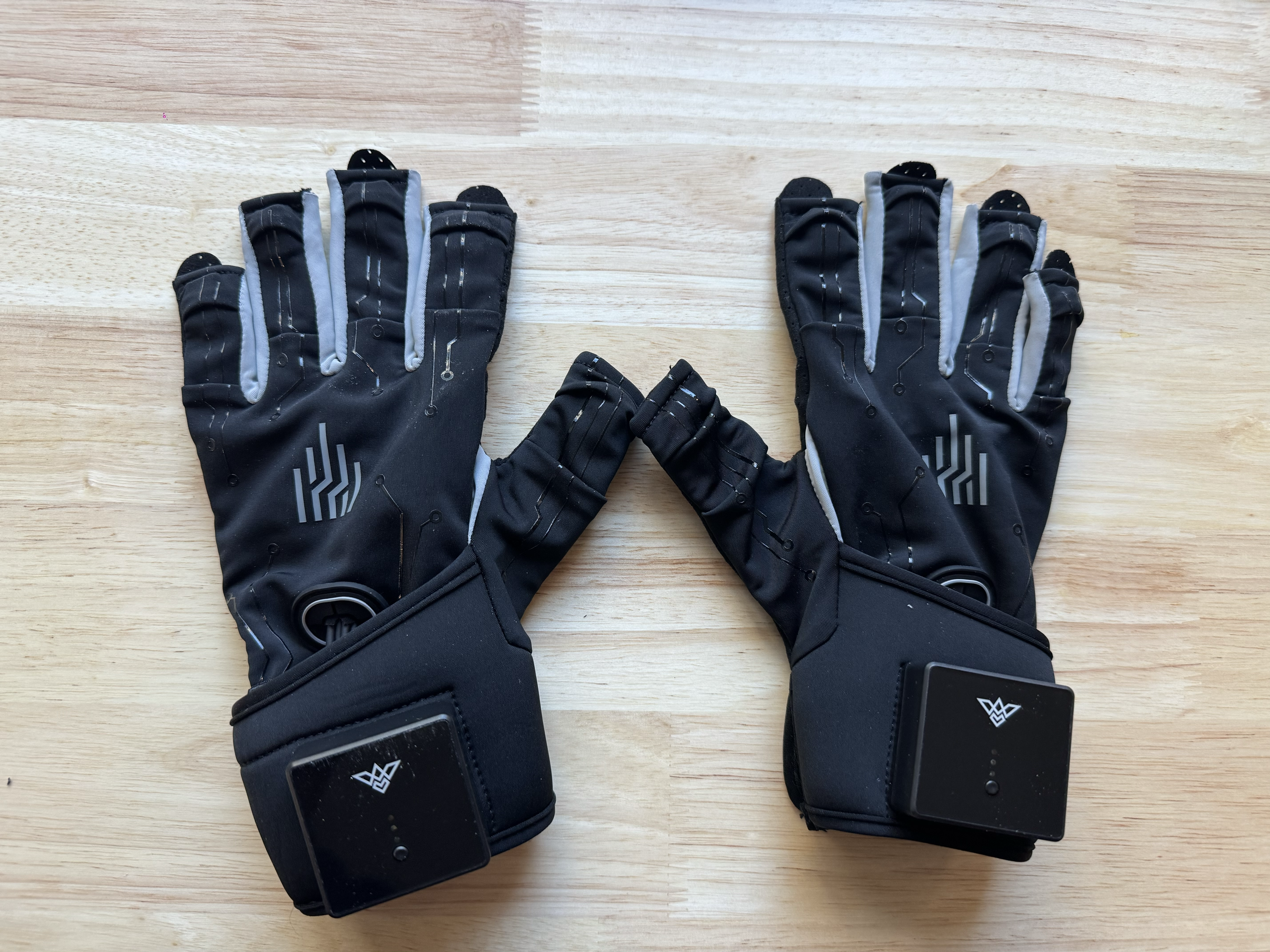 VRTRIX PRO IMU-based data glove